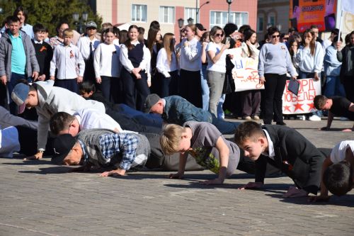 В Нурлате отжались на «Рекорд Победы»