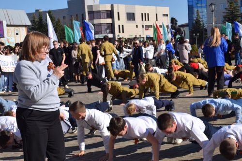 В Нурлате отжались на «Рекорд Победы»