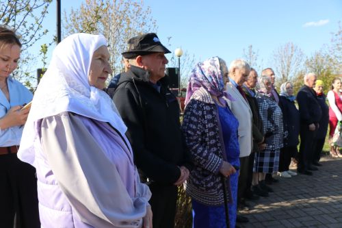 В Нурлате заложили аллею «7Я»: живой символ единства поколений