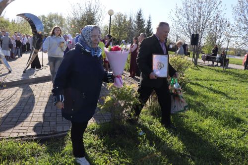 В Нурлате заложили аллею «7Я»: живой символ единства поколений