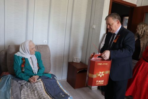 Низкий поклон ветерану: в Нурлате чествуют Антонину Андреевну Агапову