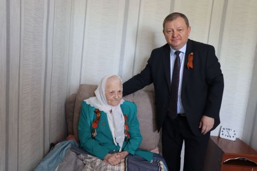 Низкий поклон ветерану: в Нурлате чествуют Антонину Андреевну Агапову