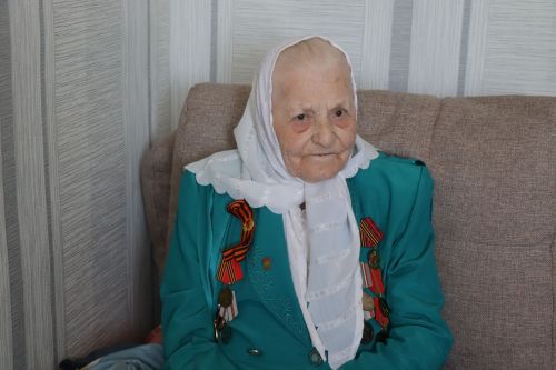 Нурлатта Бөек Ватан сугышында катнашкан Антонина Андреевна Агапованы котладылар