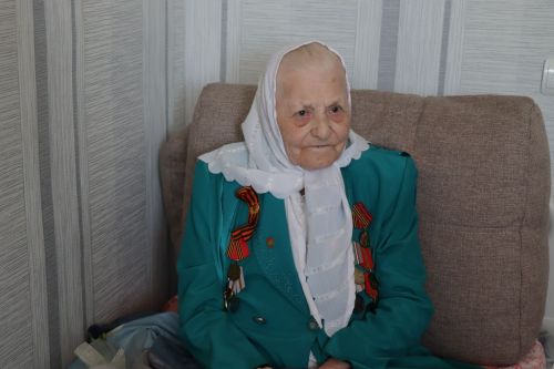 Низкий поклон ветерану: в Нурлате чествуют Антонину Андреевну Агапову