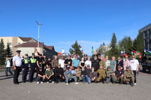 Нурлатцы провели автопробег в честь 81-й годовщины Великой Победы