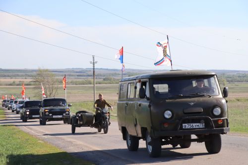 Нурлатцы провели автопробег в честь 81-й годовщины Великой Победы