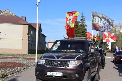 Нурлатцы провели автопробег в честь 81-й годовщины Великой Победы