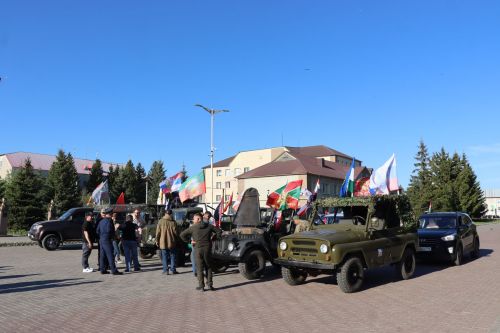 Нурлатцы провели автопробег в честь 81-й годовщины Великой Победы
