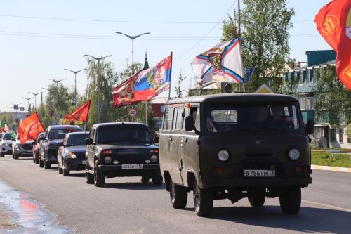 Нурлатцы провели автопробег в честь 81-й годовщины Великой Победы