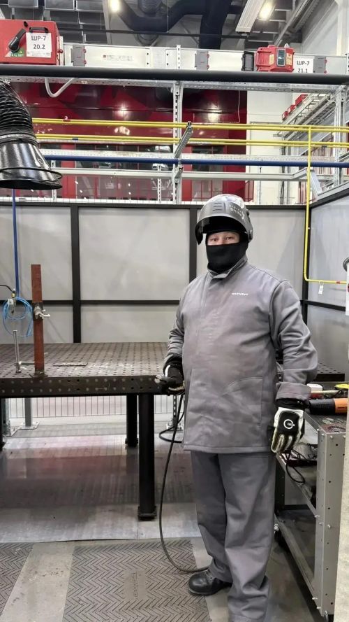 Нурлат эретеп ябыштыручысы – Татарстанның иң яхшы өч белгеченең берсе