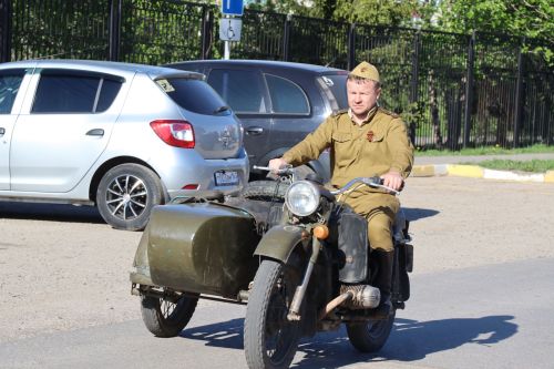Нурлатцы провели автопробег в честь 81-й годовщины Великой Победы