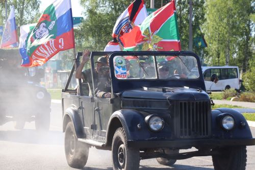 Нурлатцы провели автопробег в честь 81-й годовщины Великой Победы