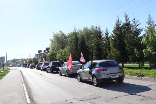 Нурлатцы провели автопробег в честь 81-й годовщины Великой Победы