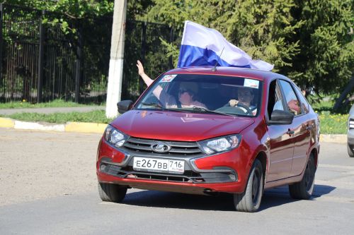 Нурлатцы провели автопробег в честь 81-й годовщины Великой Победы