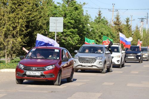 Нурлатцы провели автопробег в честь 81-й годовщины Великой Победы