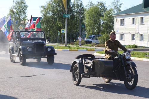 Нурлатцы провели автопробег в честь 81-й годовщины Великой Победы