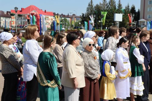 В Нурлате наградили победителей научно-практической конференции имени Габдуллы Кариева