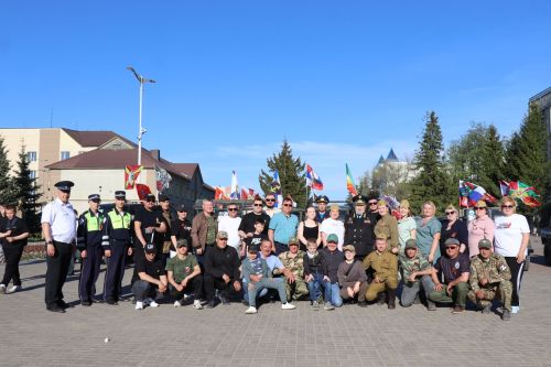 Нурлатцы провели автопробег в честь 81-й годовщины Великой Победы