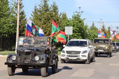 Нурлатцы провели автопробег в честь 81-й годовщины Великой Победы