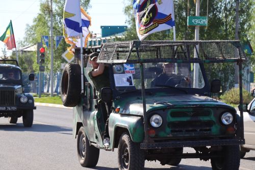 Нурлатцы провели автопробег в честь 81-й годовщины Великой Победы