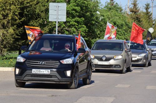 Нурлатцы провели автопробег в честь 81-й годовщины Великой Победы
