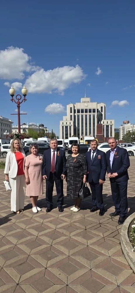 Дамир Ишкинеев принял участие в торжественном мероприятии в Казани, посвящённом 81-й годовщине Победы