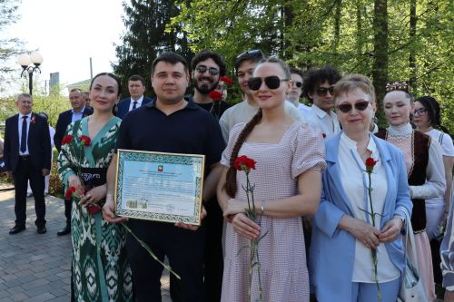 Свет путеводной звезды татарского театра: Нурлат торжественно встретил 140-летие Габдуллы Кариева