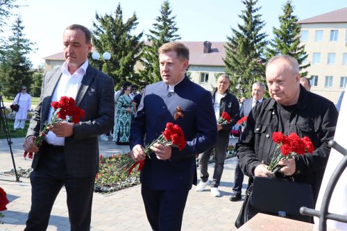 Свет путеводной звезды татарского театра: Нурлат торжественно встретил 140-летие Габдуллы Кариева