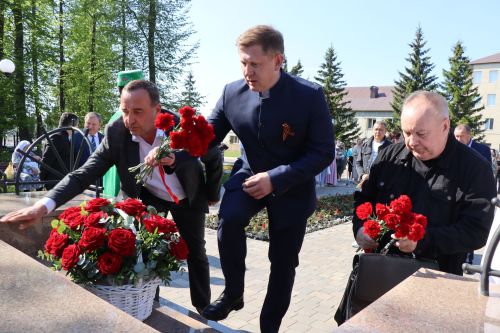 Свет путеводной звезды татарского театра: Нурлат торжественно встретил 140-летие Габдуллы Кариева