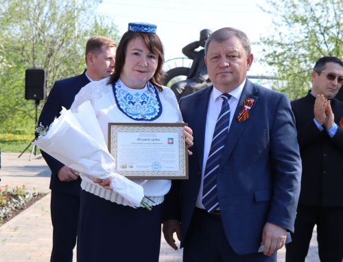 Свет путеводной звезды татарского театра: Нурлат торжественно встретил 140-летие Габдуллы Кариева