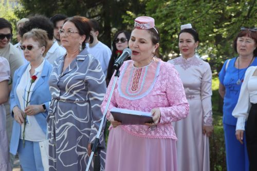 Свет путеводной звезды татарского театра: Нурлат торжественно встретил 140-летие Габдуллы Кариева