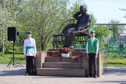 Свет путеводной звезды татарского театра: Нурлат торжественно встретил 140-летие Габдуллы Кариева