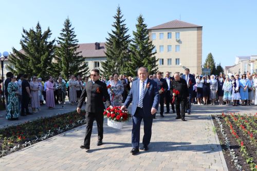 Свет путеводной звезды татарского театра: Нурлат торжественно встретил 140-летие Габдуллы Кариева