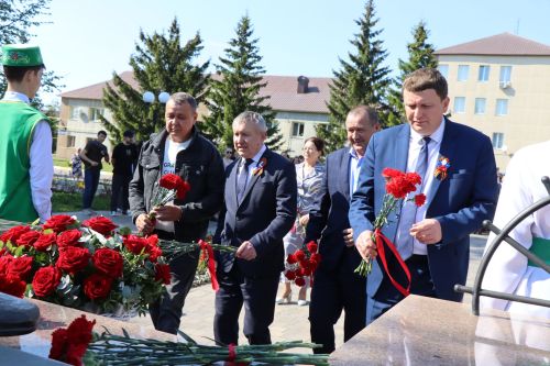 Свет путеводной звезды татарского театра: Нурлат торжественно встретил 140-летие Габдуллы Кариева