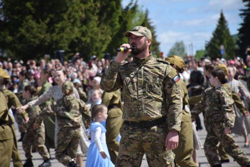 В Нурлате прошел Парад Победы: подвигу героев и память, и слава