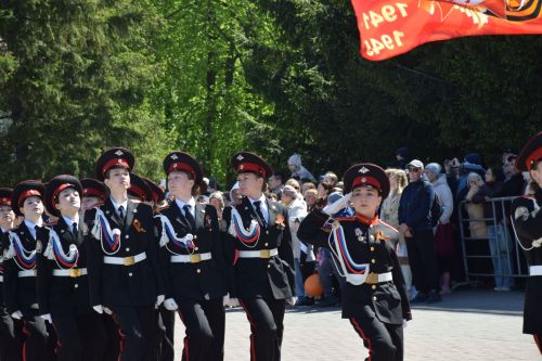 В Нурлате прошел Парад Победы: подвигу героев и память, и слава