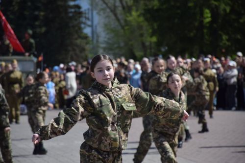 В Нурлате прошел Парад Победы: подвигу героев и память, и слава