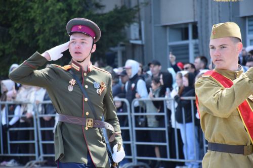 В Нурлате прошел Парад Победы: подвигу героев и память, и слава