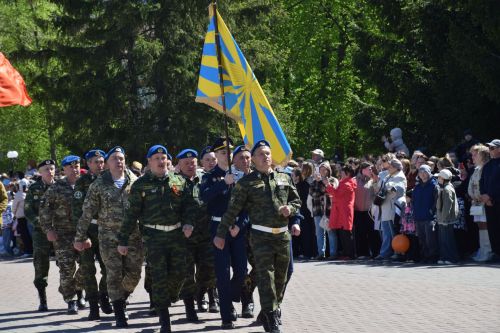 В Нурлате прошел Парад Победы: подвигу героев и память, и слава