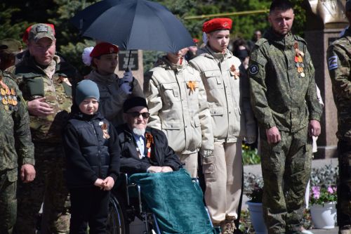 В Нурлате прошел Парад Победы: подвигу героев и память, и слава