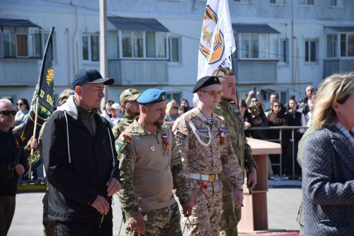 В День Победы нурлатцы возложили цветы к памятнику воину-освободителю