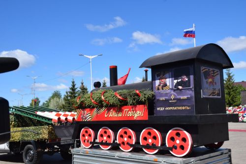В Нурлате прошел Парад Победы: подвигу героев и память, и слава