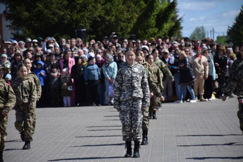 В Нурлате прошел Парад Победы: подвигу героев и память, и слава