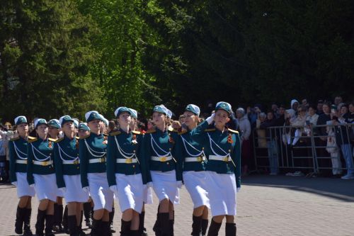 В Нурлате прошел Парад Победы: подвигу героев и память, и слава