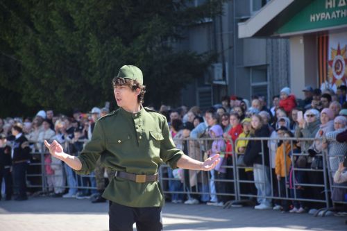 В Нурлате прошел Парад Победы: подвигу героев и память, и слава