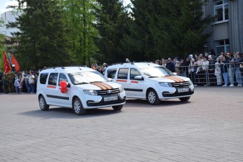 В Нурлате прошел Парад Победы: подвигу героев и память, и слава