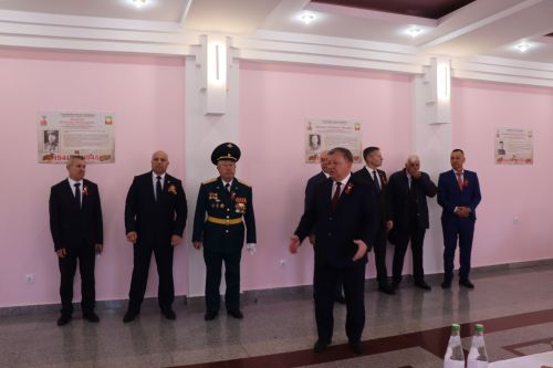 В Нурлате прошла торжественная встреча с участниками СВО и семьями героев в честь Дня Победы