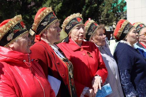 «Народный хор Победы» в Нурлате: сотни голосов исполнили главные песни весны 1945 года