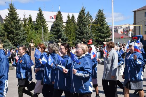 В Нурлате прошел Парад Победы: подвигу героев и память, и слава