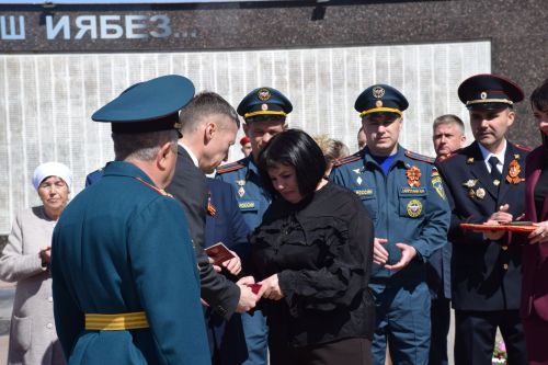В Нурлате прошел Парад Победы: подвигу героев и память, и слава